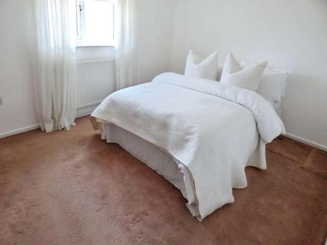 House for sale in Hedge End, Helford