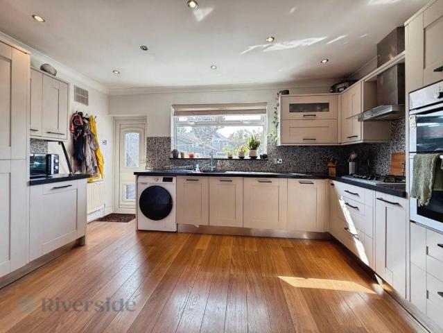 House for sale in Anlaby Park, Hull