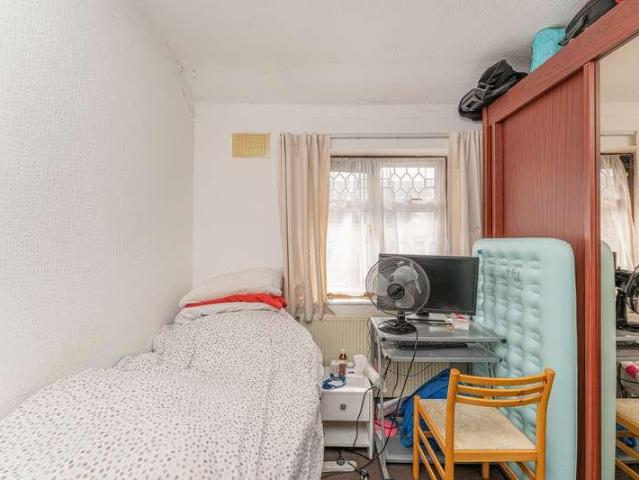 House for sale in Upper Edmonton, Greater London