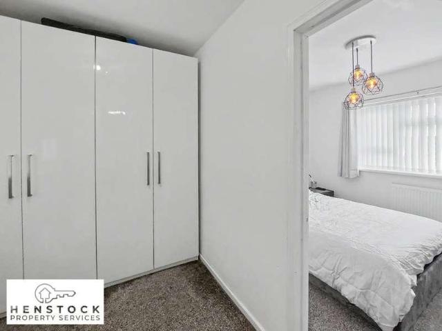 House for sale in Trub, Burnedge