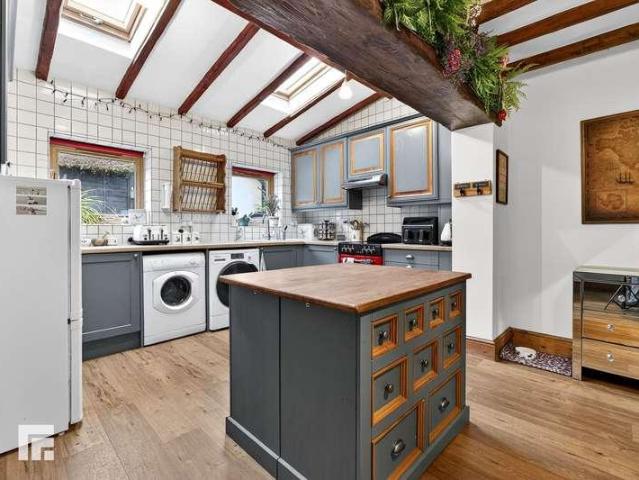 House for sale in Gwaelod-y-garth, Wales