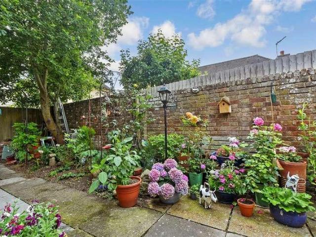 House for sale in Brabourne Lees, Bridgefield