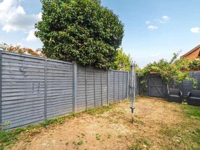 House for sale in Felthamhill, Spelthorne
