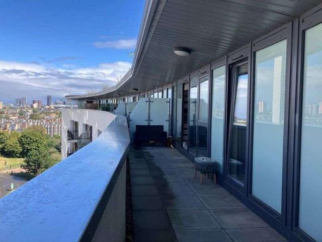 House for sale in Suttons Wharf, Greater London
