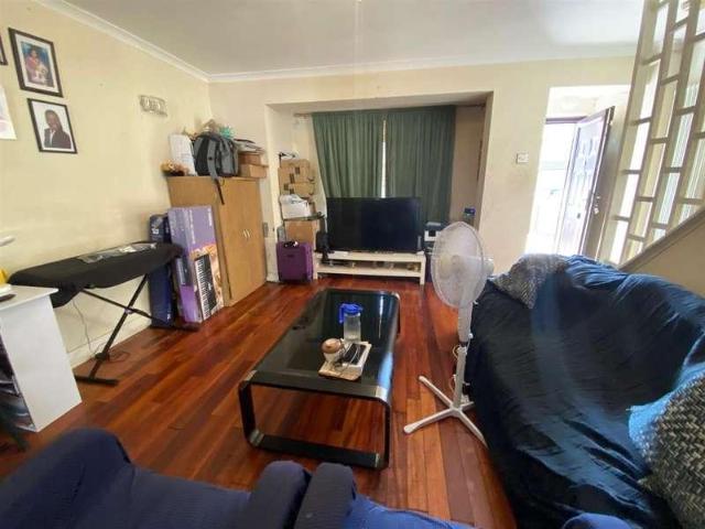 House for sale in Becontree, Greater London