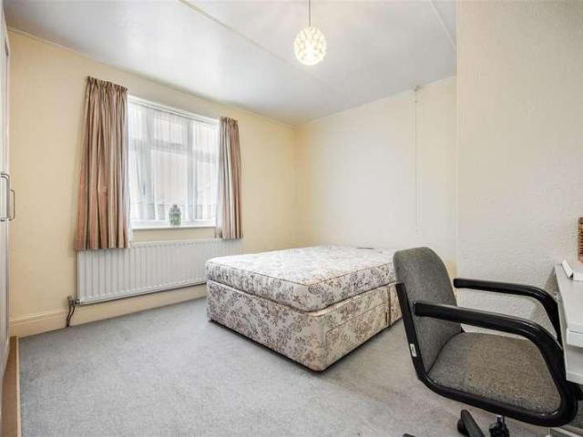 House for sale in Chichester, Littlecote