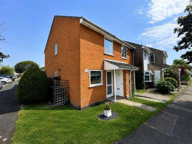 House for sale in Lee-on-the-Solent, Middlecroft