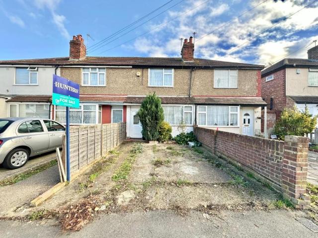 House for sale in Yeading, Greater London