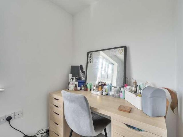 House for sale in Houghton Regis, Bedfordshire