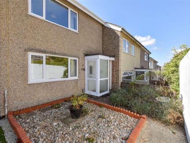 House for sale in River, Ash