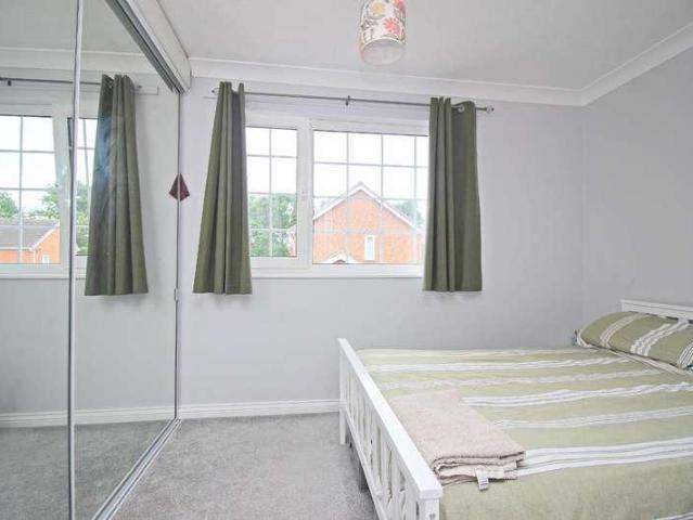 House for sale in Oxclose, Washington