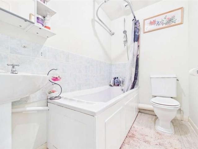 House for sale in Beansheaf, Holybrook