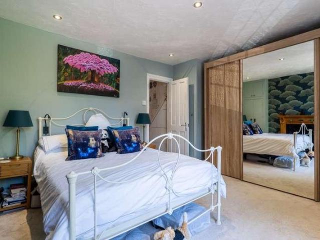 House for sale in Windmill Hill, Hamerton