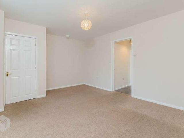 House for sale in Bradshaw, Lee Bank
