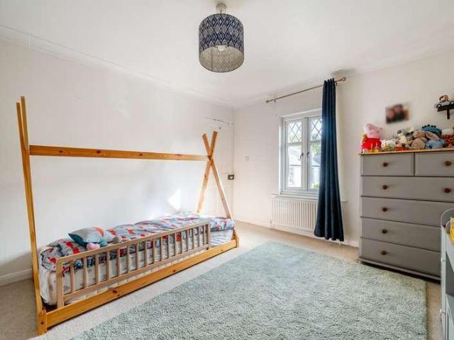 House for sale in Fole, Surrey