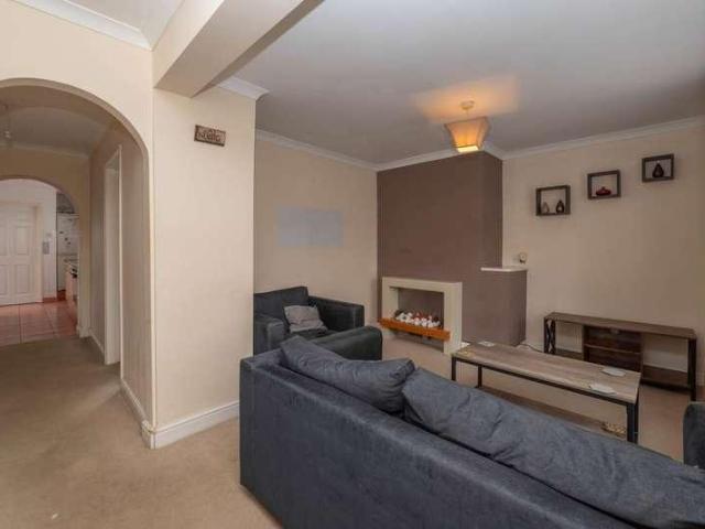 House for sale in Longport, The Bridge