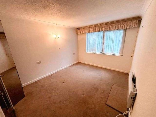 House for sale in Bushey, Bushey Heath