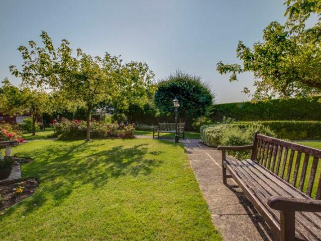 House for sale in Lunnon, Buckinghamshire