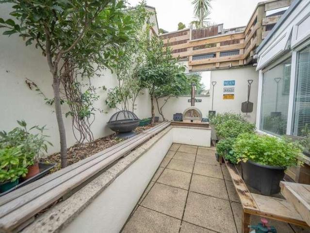 House for sale in Wyke Regis, Weymouth