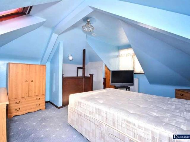 House for sale in Hornchurch, Greater London