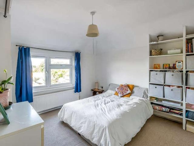 House for sale in Oxted, Hillview