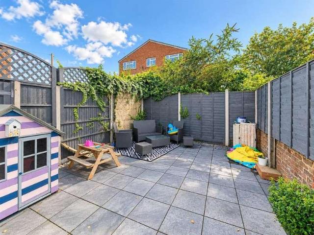House for sale in Ann's Hill, Gosport