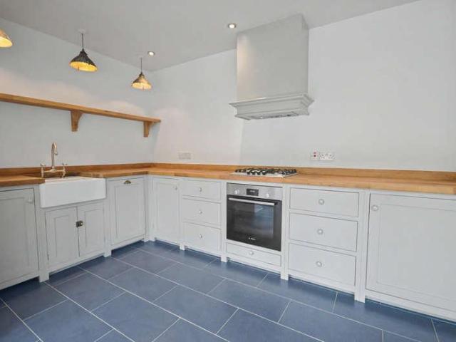 House for sale in Pembridge