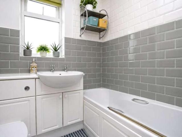 House for sale in Bolton Low Houses, Hampshire