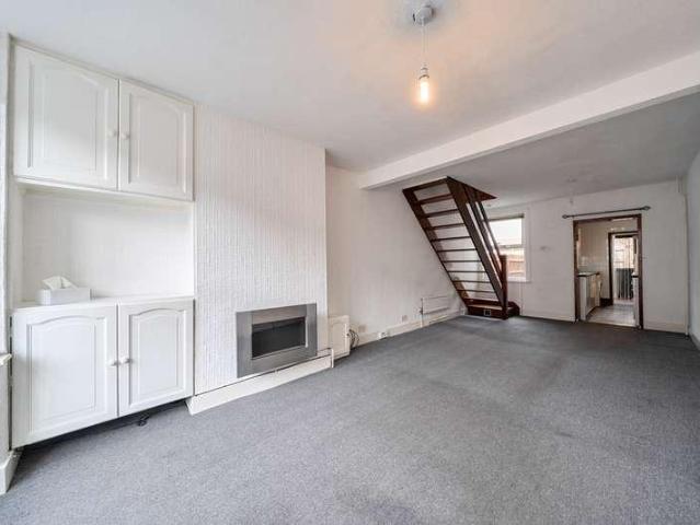House for sale in Holywell Estate, North Watford