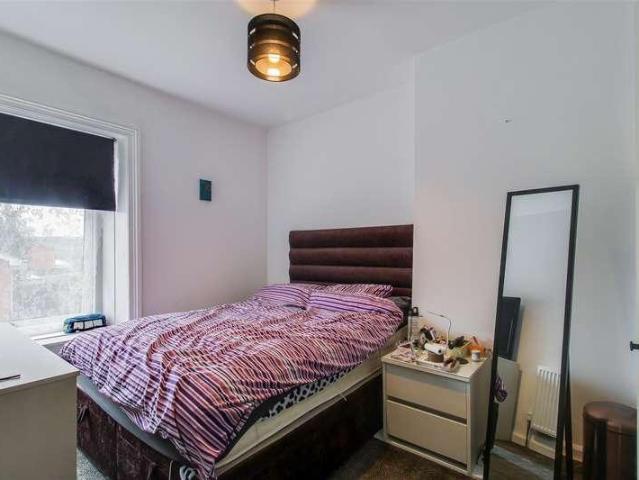 House for sale in Dewsbury, West Yorkshire