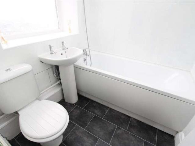 House for sale in Frizinghall, West Yorkshire