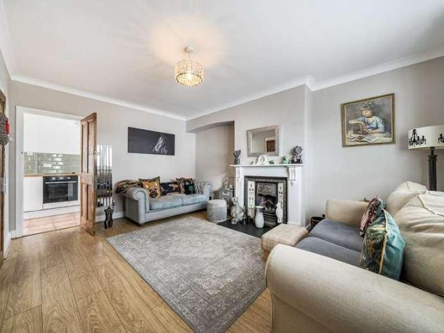 House for sale in Well Hall, Greater London