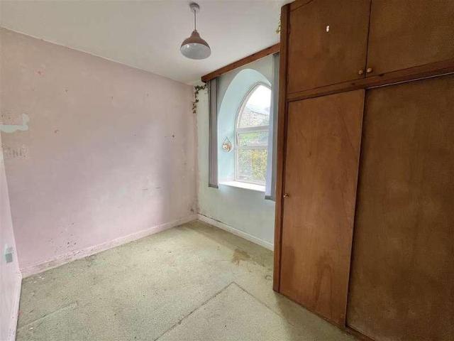 House for sale in Charlestown, Charlesworth