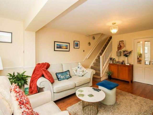 House for sale in Wakefield, Durkar