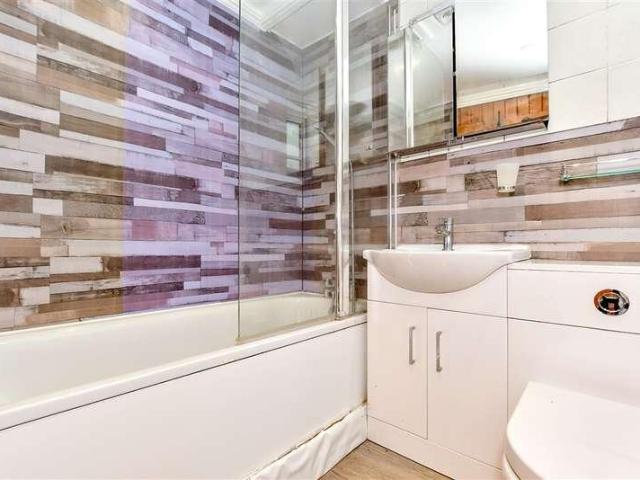 House for sale in Bybrook, Bridgefield