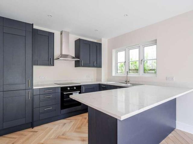 House for sale in Lower Halliford, Surrey