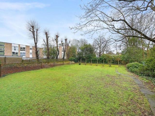 House for sale in Kidbrooke, Greater London