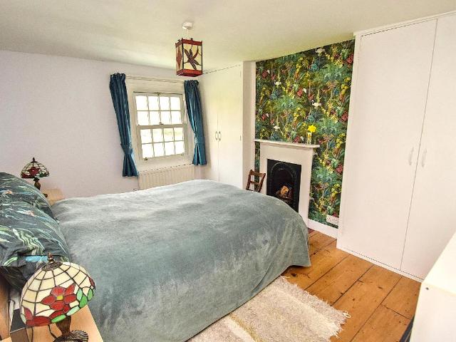 House for sale in Godden Green, The Butts