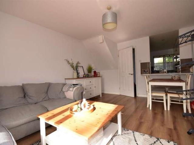 House for sale in London Borough of Redbridge, Greater London