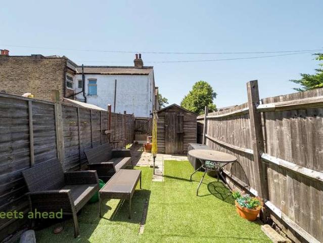 House for sale in London Borough of Croydon, Addiscombe