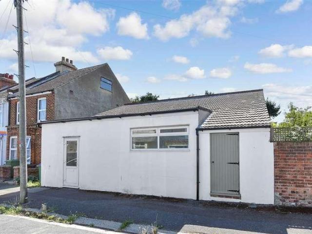 House for sale in Folkestone