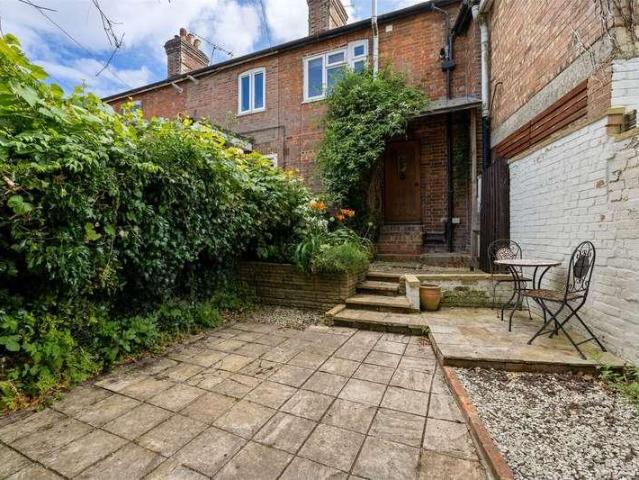 House for sale in Fole, Surrey