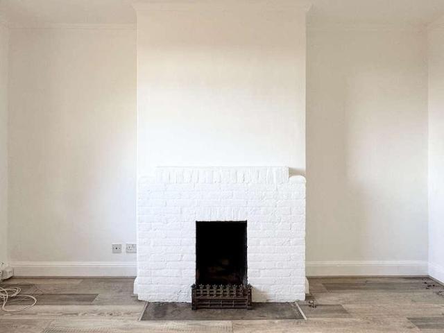 House for sale in Ashlyns Estate, Pouchen End