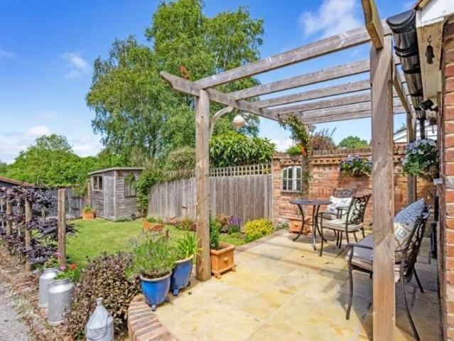 House for sale in Woods Green, Cross In Hand