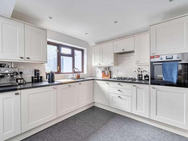 House for sale in Denham, Gerrards Cross and Chalfonts Community Board, Chalfont St. Peter