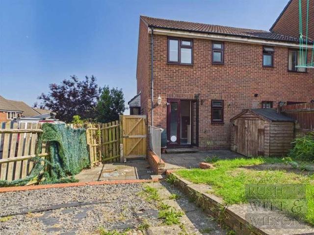 House for sale in Silverhill Park, Guestling Green