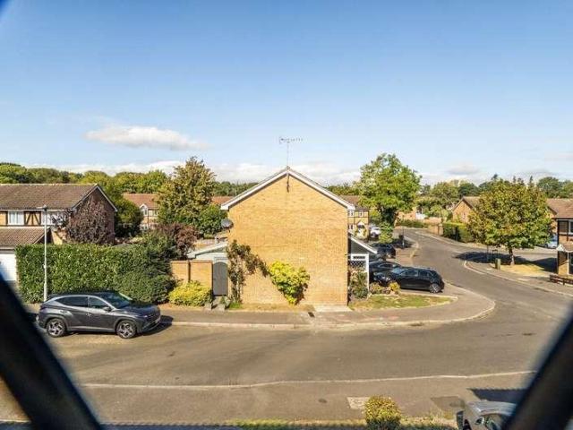House for sale in Temple Park, Binfield