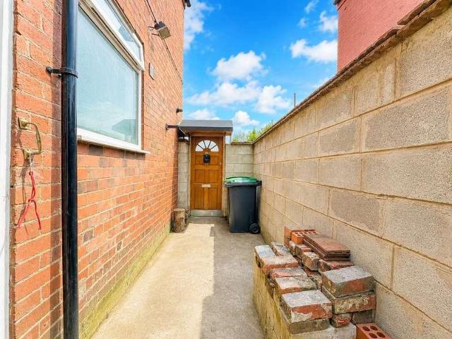 House for sale in Brierley Hill, West Midlands