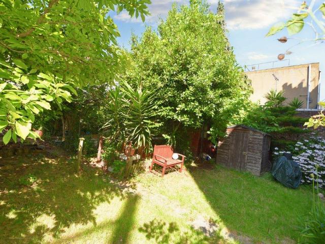 House for sale in Dartmouth Park, Greater London