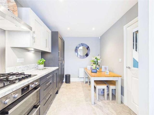 House for sale in Tunnel Hill, Forthampton